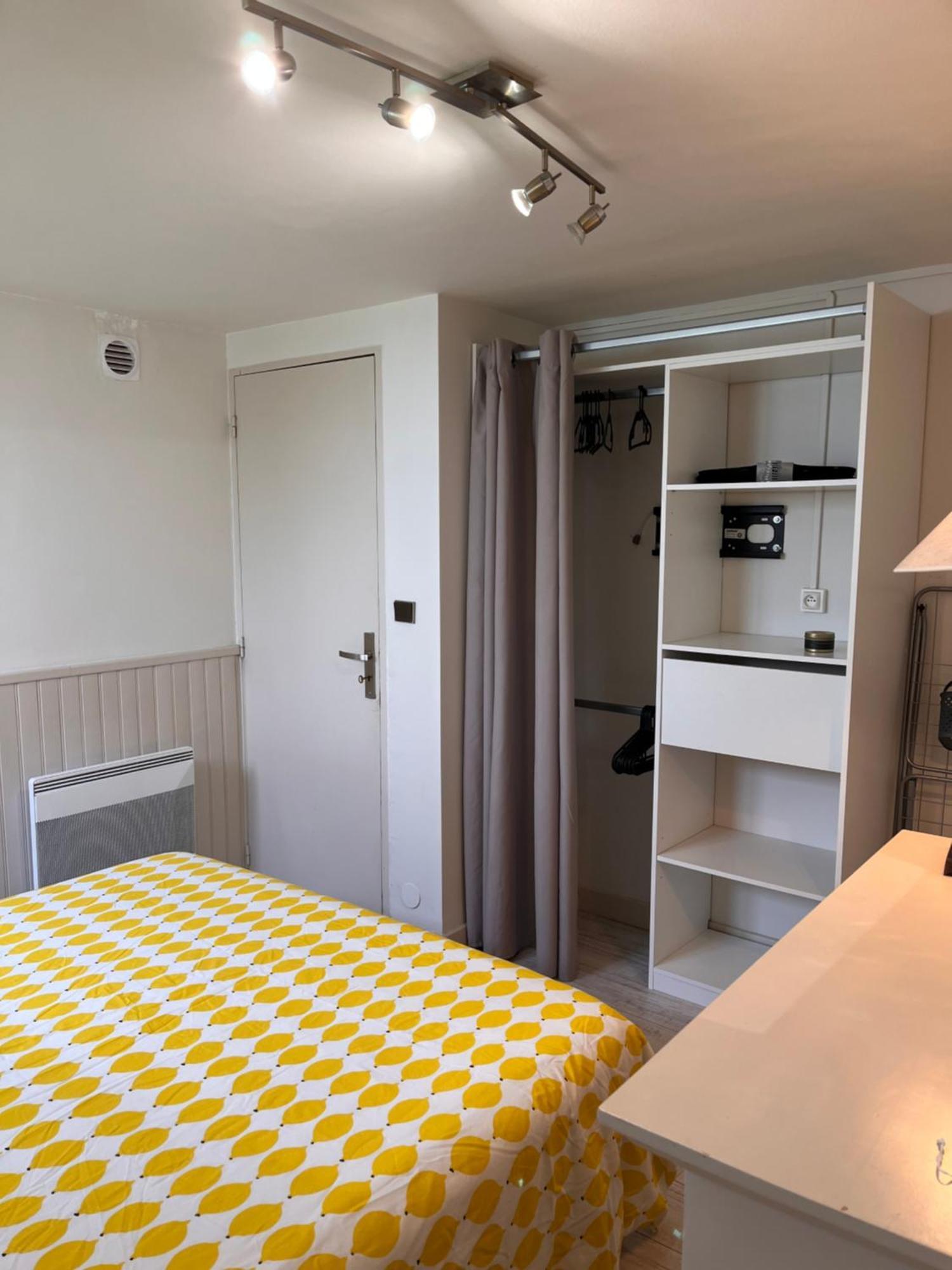 Charmant Petit Appartement Avec Sa Terrasse Privee Bayonne Exteriör bild